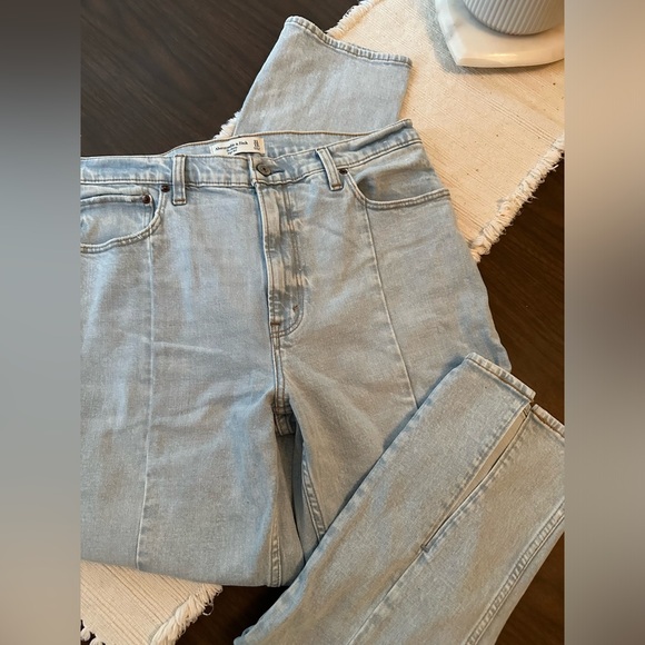 Abercrombie & Fitch Skinny High Rise Split Hem Jeans - Picture 3 of 8
